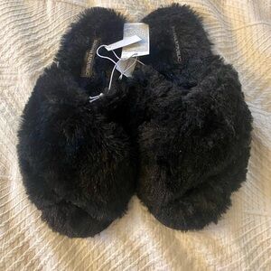 Banana Republic slippers